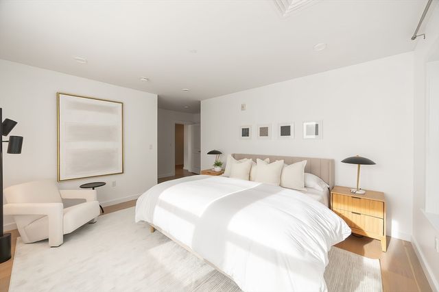 16 Boardman St 105, Boston, MA 02128