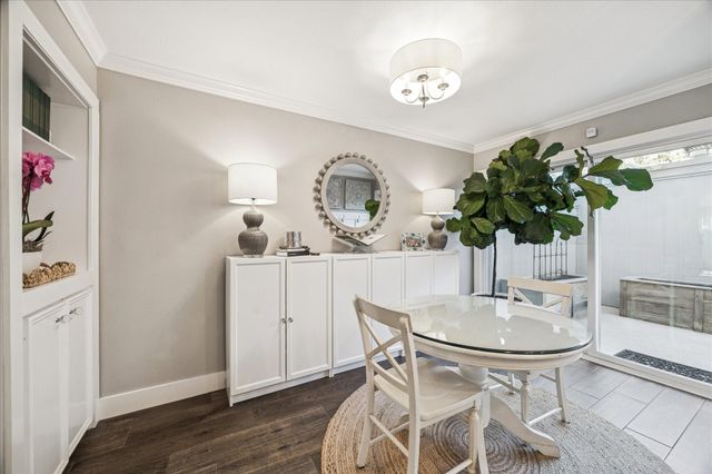 2415 Jamestown Mall 23, Houston, TX 77057