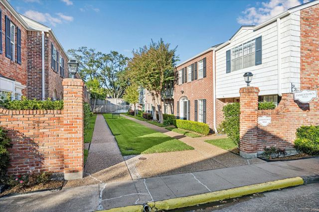 2415 Jamestown Mall 23, Houston, TX 77057