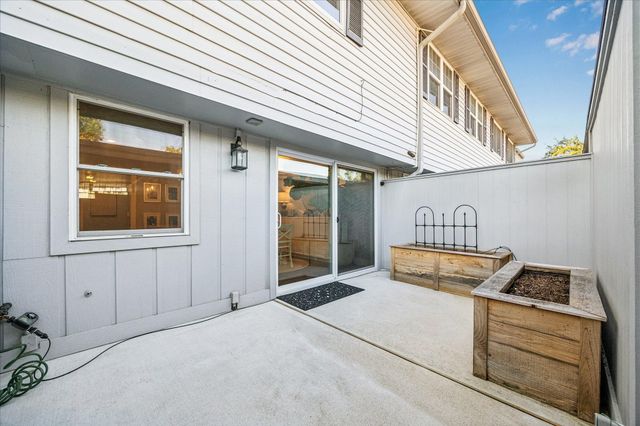 2415 Jamestown Mall 23, Houston, TX 77057