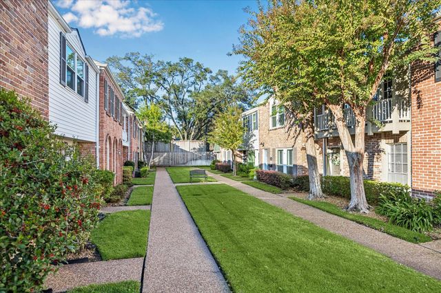 2415 Jamestown Mall 23, Houston, TX 77057