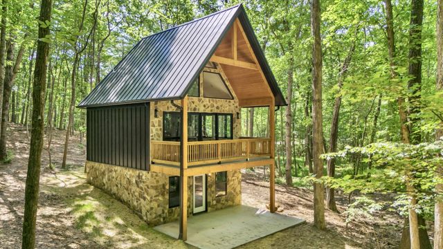 2451 Clifftops Ave, Monteagle, TN 37356