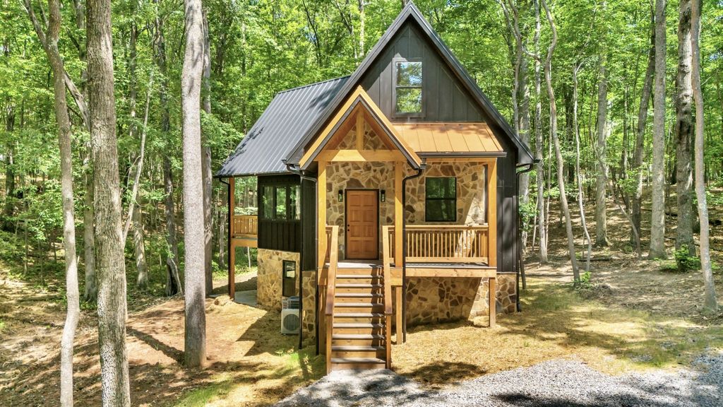 2451 Clifftops Ave, Monteagle, TN 37356