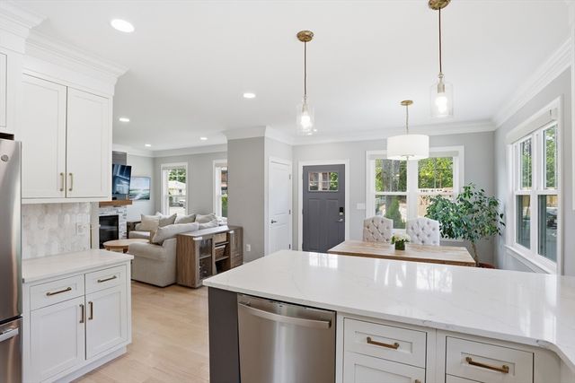 36 Neillian Street 36, Bedford, MA 01730