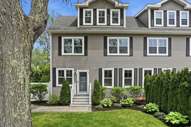36 Neillian Street 36, Bedford, MA 01730