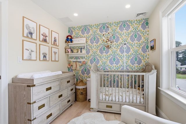 36 Neillian Street 36, Bedford, MA 01730