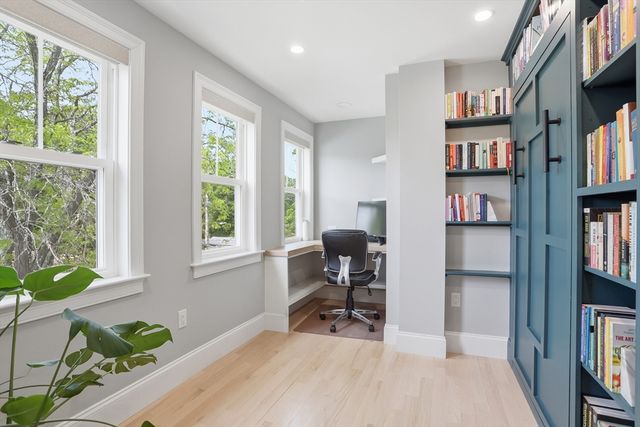 36 Neillian Street 36, Bedford, MA 01730