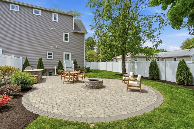 36 Neillian Street 36, Bedford, MA 01730