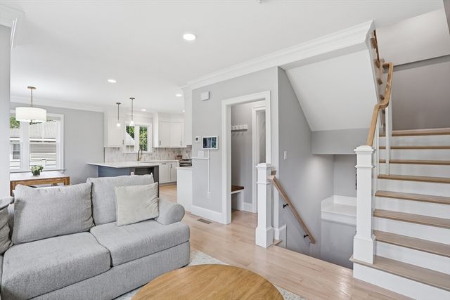 36 Neillian Street 36, Bedford, MA 01730