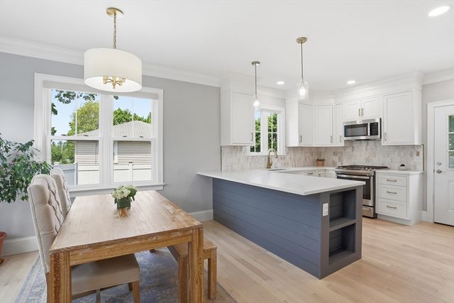 36 Neillian Street 36, Bedford, MA 01730
