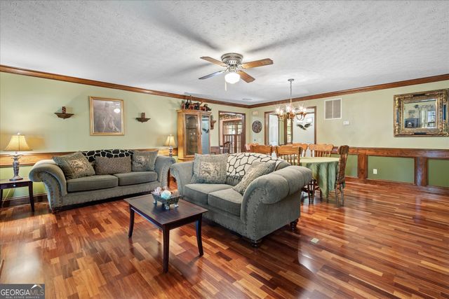 140 E Allison Circle, Carrollton, GA 30117