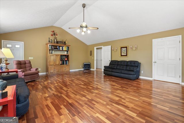 140 E Allison Circle, Carrollton, GA 30117