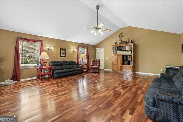 140 E Allison Circle, Carrollton, GA 30117