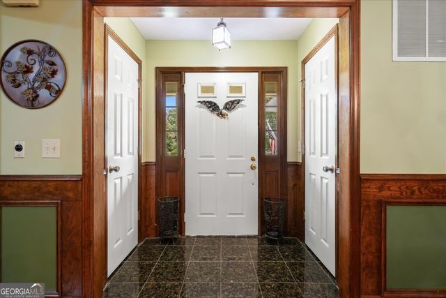 140 E Allison Circle, Carrollton, GA 30117