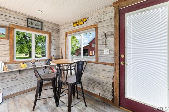 5704 Feezor Road, Farmington, MO 63640