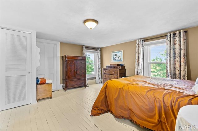 5704 Feezor Road, Farmington, MO 63640