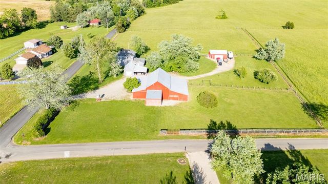 5704 Feezor Road, Farmington, MO 63640