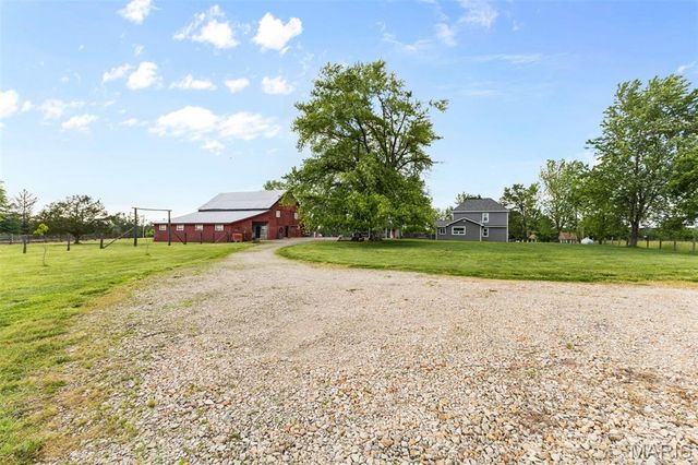 5704 Feezor Road, Farmington, MO 63640