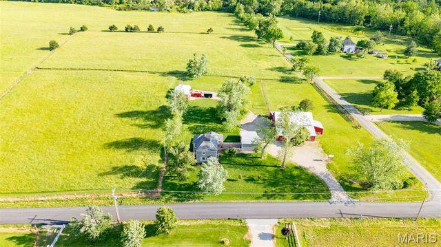 5704 Feezor Road, Farmington, MO 63640