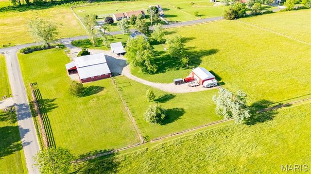 5704 Feezor Road, Farmington, MO 63640