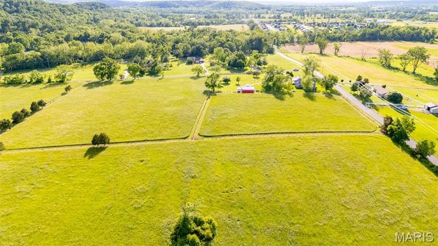 5704 Feezor Road, Farmington, MO 63640