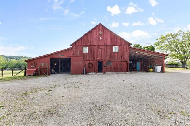 5704 Feezor Road, Farmington, MO 63640