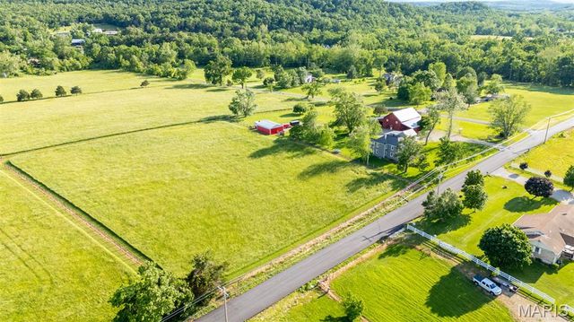 5704 Feezor Road, Farmington, MO 63640