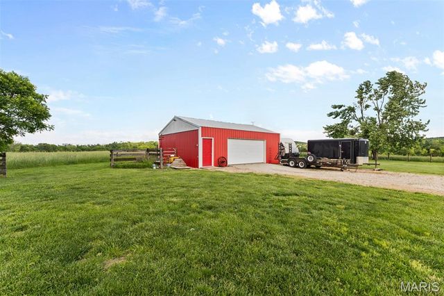 5704 Feezor Road, Farmington, MO 63640