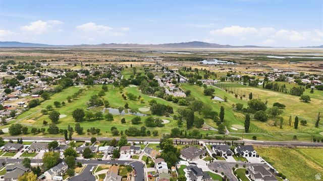 999 N 900 W, West Bountiful, UT 84087