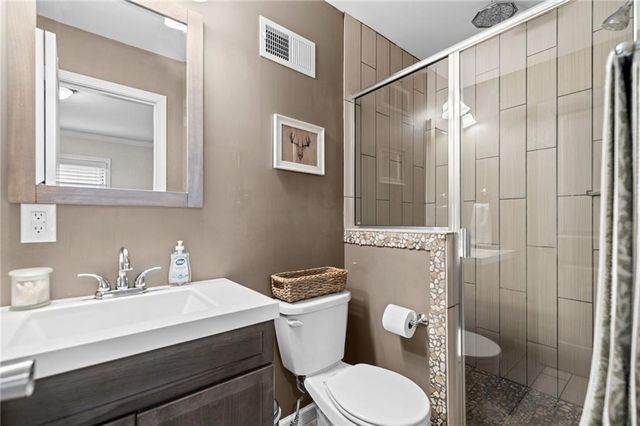 5201 W 71st Street, Prairie Village, KS 66208