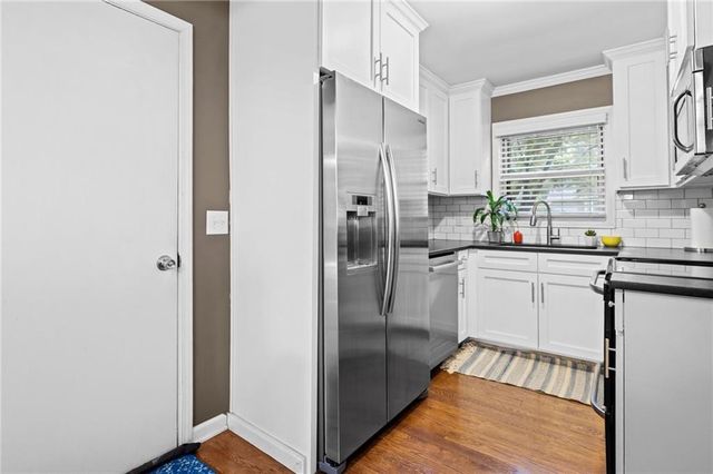 5201 W 71st Street, Prairie Village, KS 66208