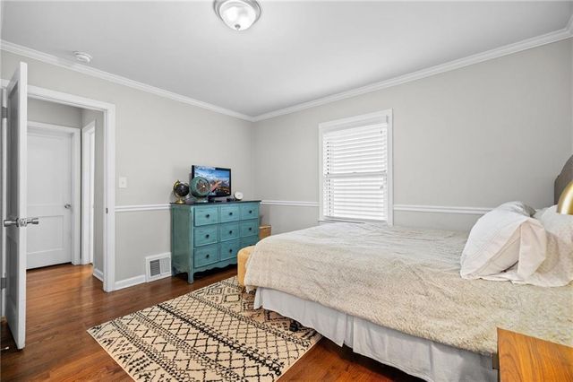 5201 W 71st Street, Prairie Village, KS 66208