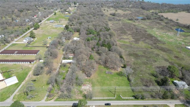 212 E Will White Road, Tool, TX 75143