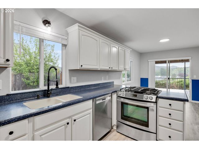885 E BRIDGE St, Vernonia, OR 97064