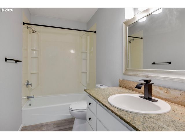 885 E BRIDGE St, Vernonia, OR 97064