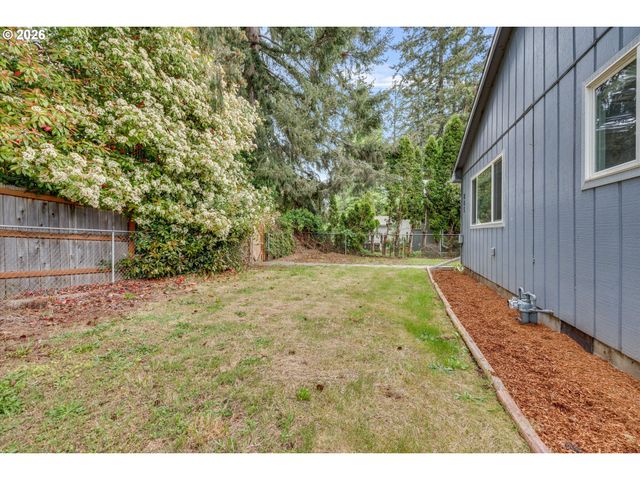 885 E BRIDGE St, Vernonia, OR 97064