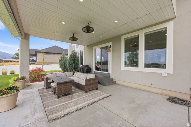 3130 W 2025 S, West Haven, UT 84401