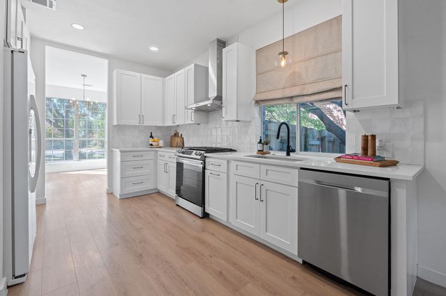 17813 Box Canyon TER, Round Rock, TX 78681