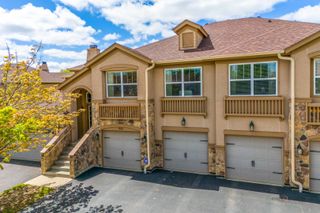 1902 CRENSHAW Circle, Vernon Hills, IL 60061