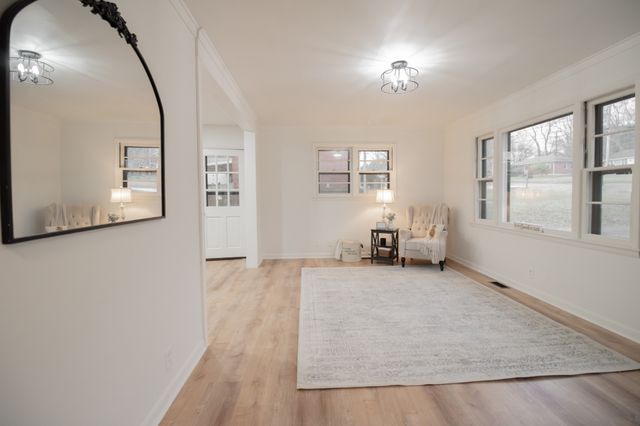 2907 Dunmore Dr, Nashville, TN 37214