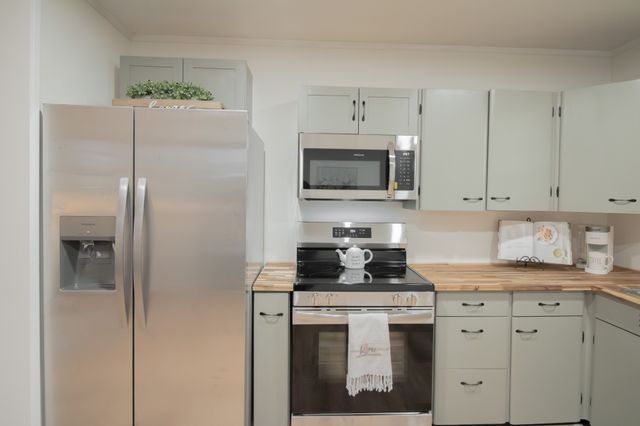 2907 Dunmore Dr, Nashville, TN 37214