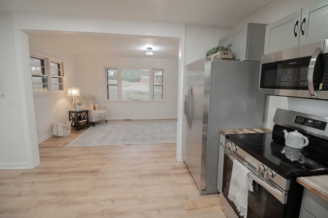 2907 Dunmore Dr, Nashville, TN 37214