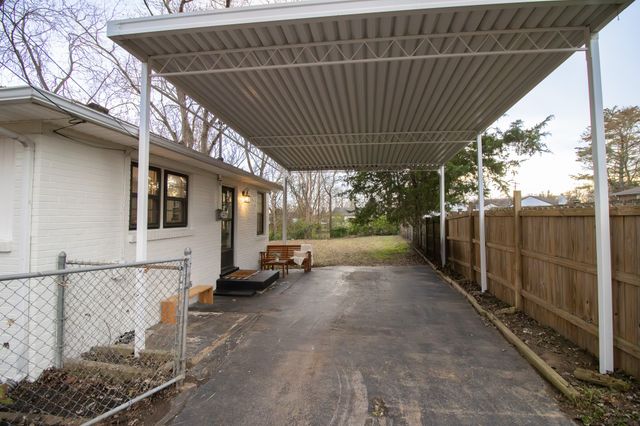 2907 Dunmore Dr, Nashville, TN 37214