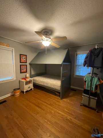 42 Sherwood Drive, Scottsboro, AL 35769