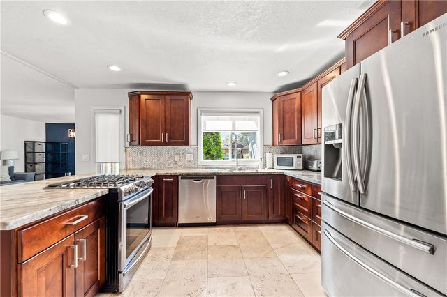 6511 Halifax Drive, Huntington Beach, CA 92647