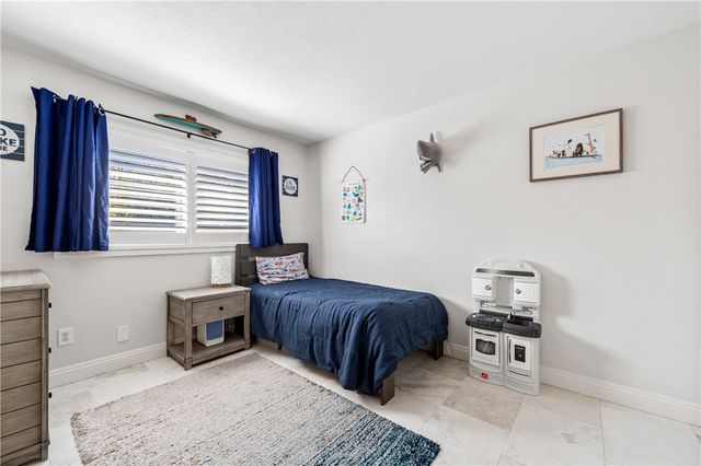 6511 Halifax Drive, Huntington Beach, CA 92647