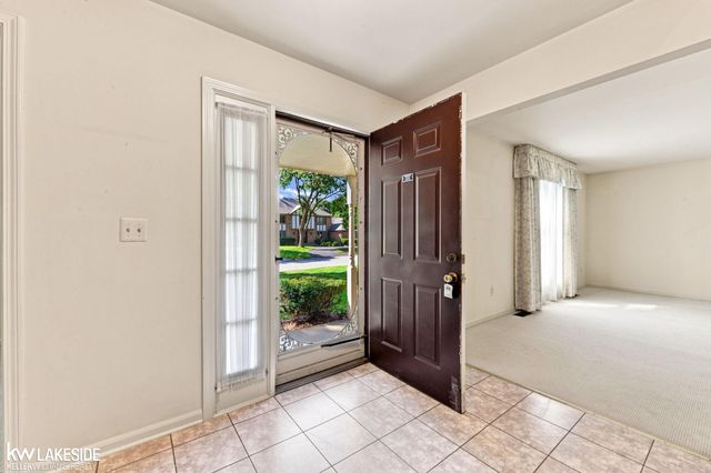 46100 Amesbury Street, Plymouth, MI 48170