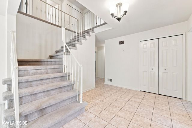 46100 Amesbury Street, Plymouth, MI 48170