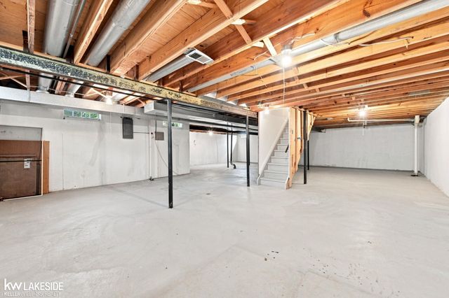 46100 Amesbury Street, Plymouth, MI 48170