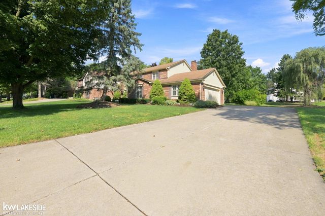 46100 Amesbury Street, Plymouth, MI 48170